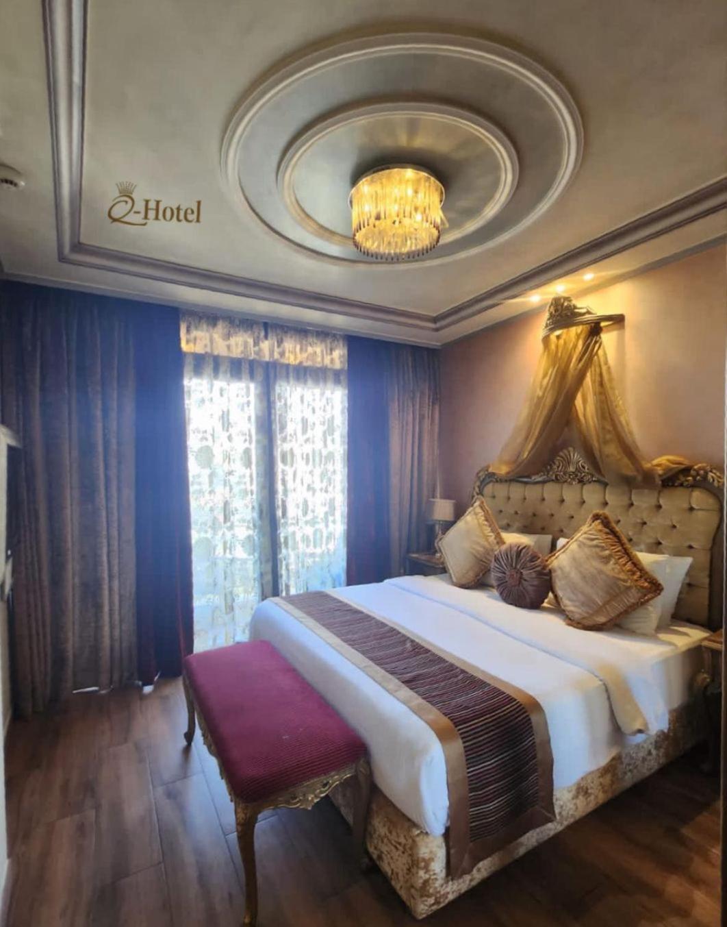 Q Hotel Beiroet Buitenkant foto
