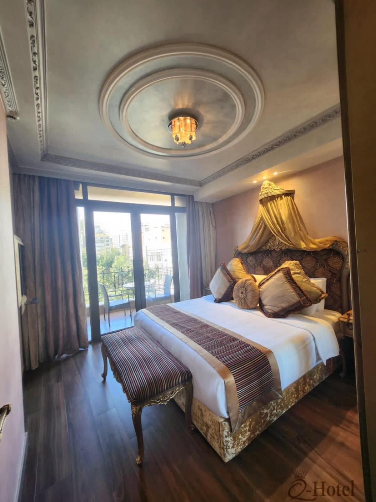 Q Hotel Beiroet Buitenkant foto