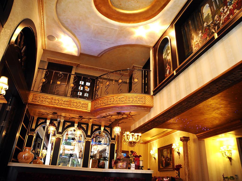 Q Hotel Beiroet Buitenkant foto